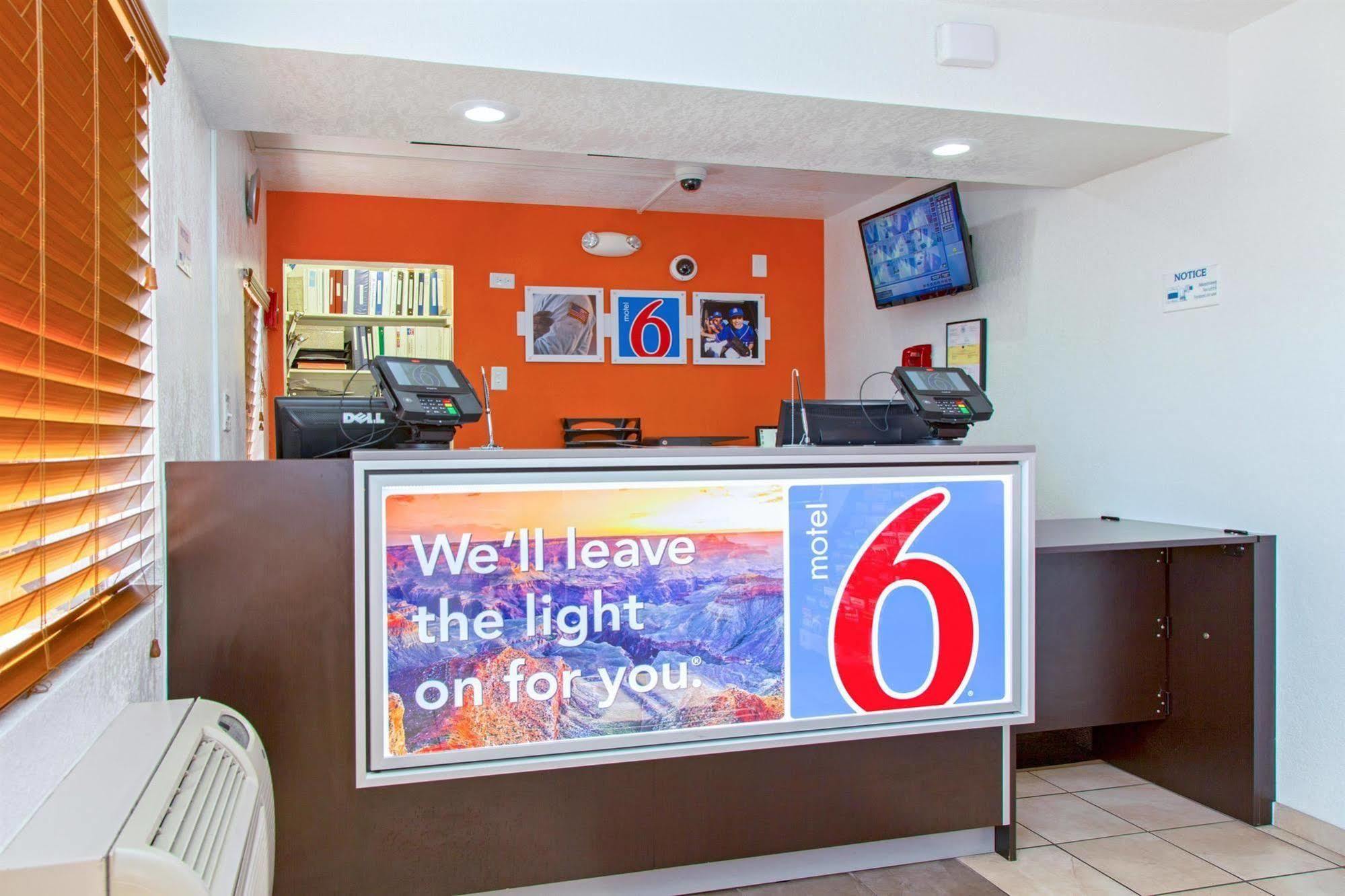 Motel 6-Phoenix, Az - Airport - 24Th Street Exteriör bild
